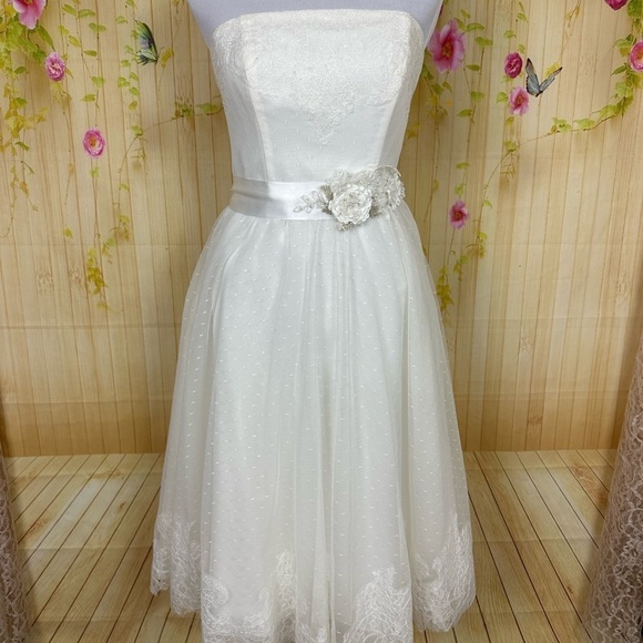 GALINA White Lace Appliquéd Tea-Length Tulle Wedding Dress Size 6 - Picture 1 of 9
